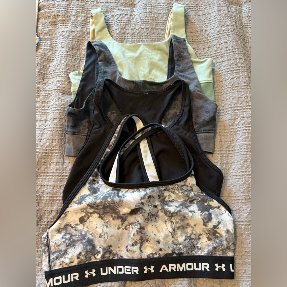 Girls sports bra lot old navy and under Armour (10/12) L